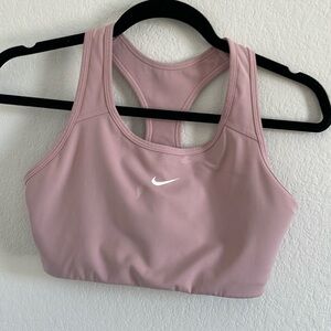 Nike Swoosh Medium Support